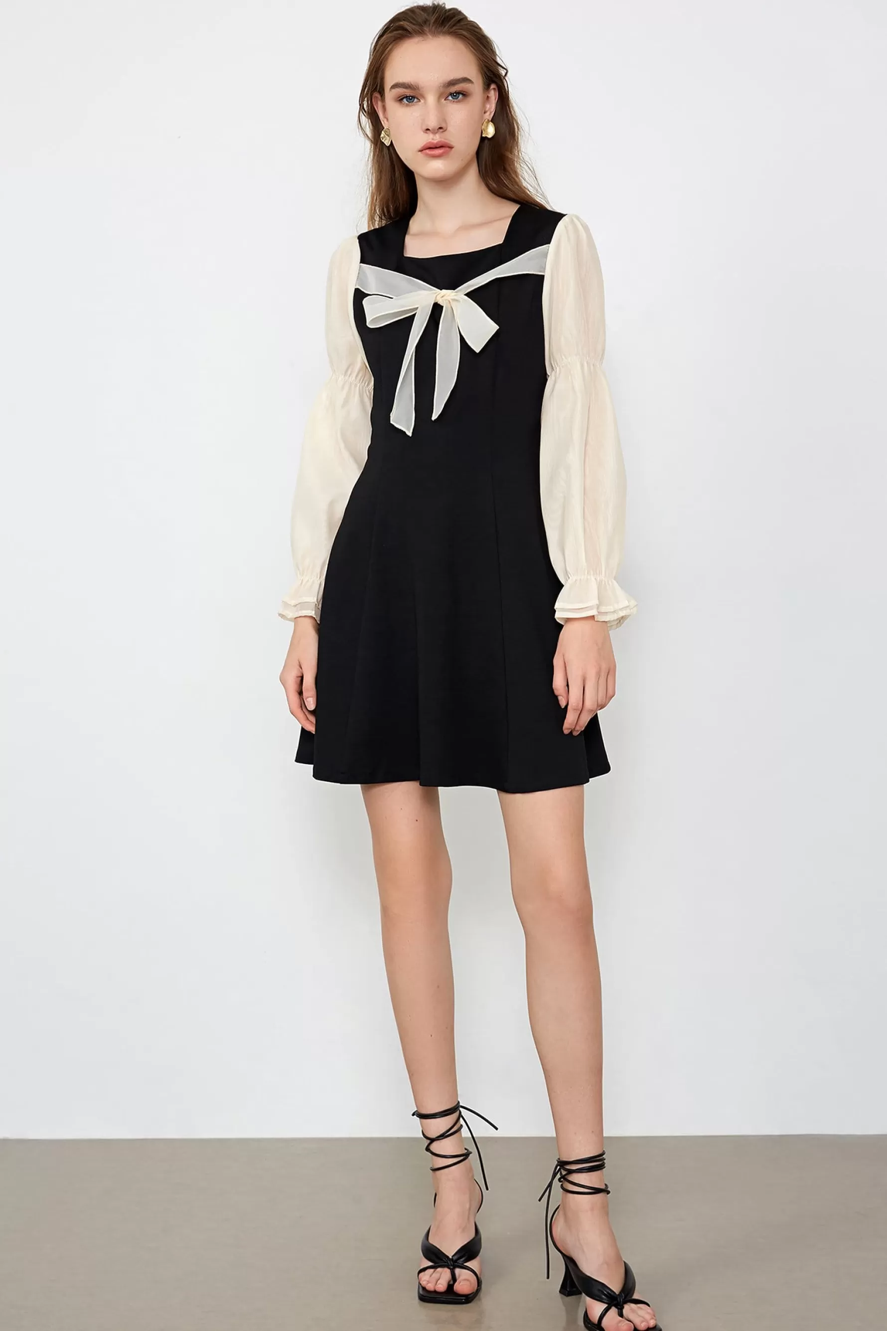 Jingus Avril Contrast Mini Dress-J.ING