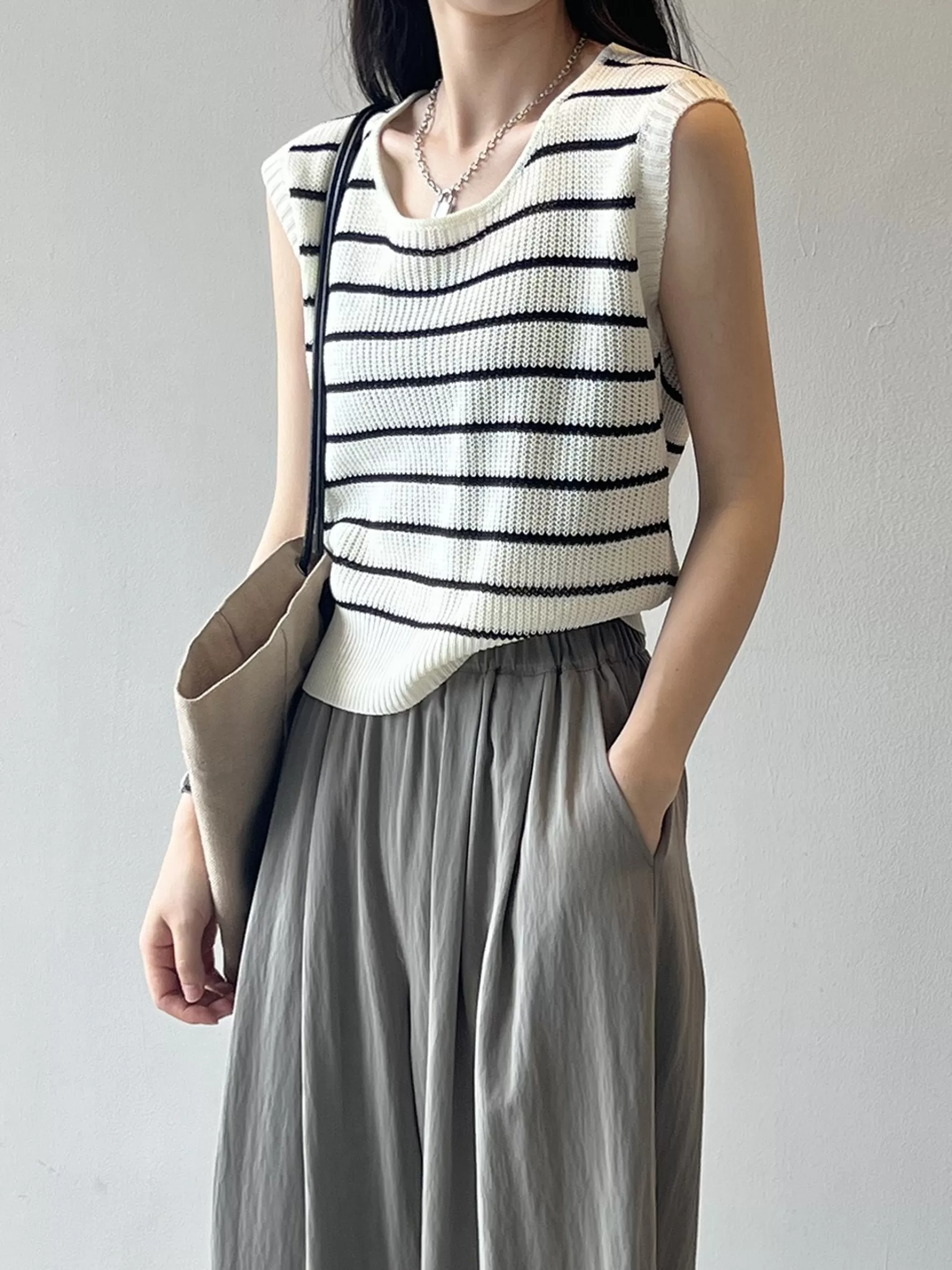 Jingus Classic Stripe Sweater Vest-J.ING