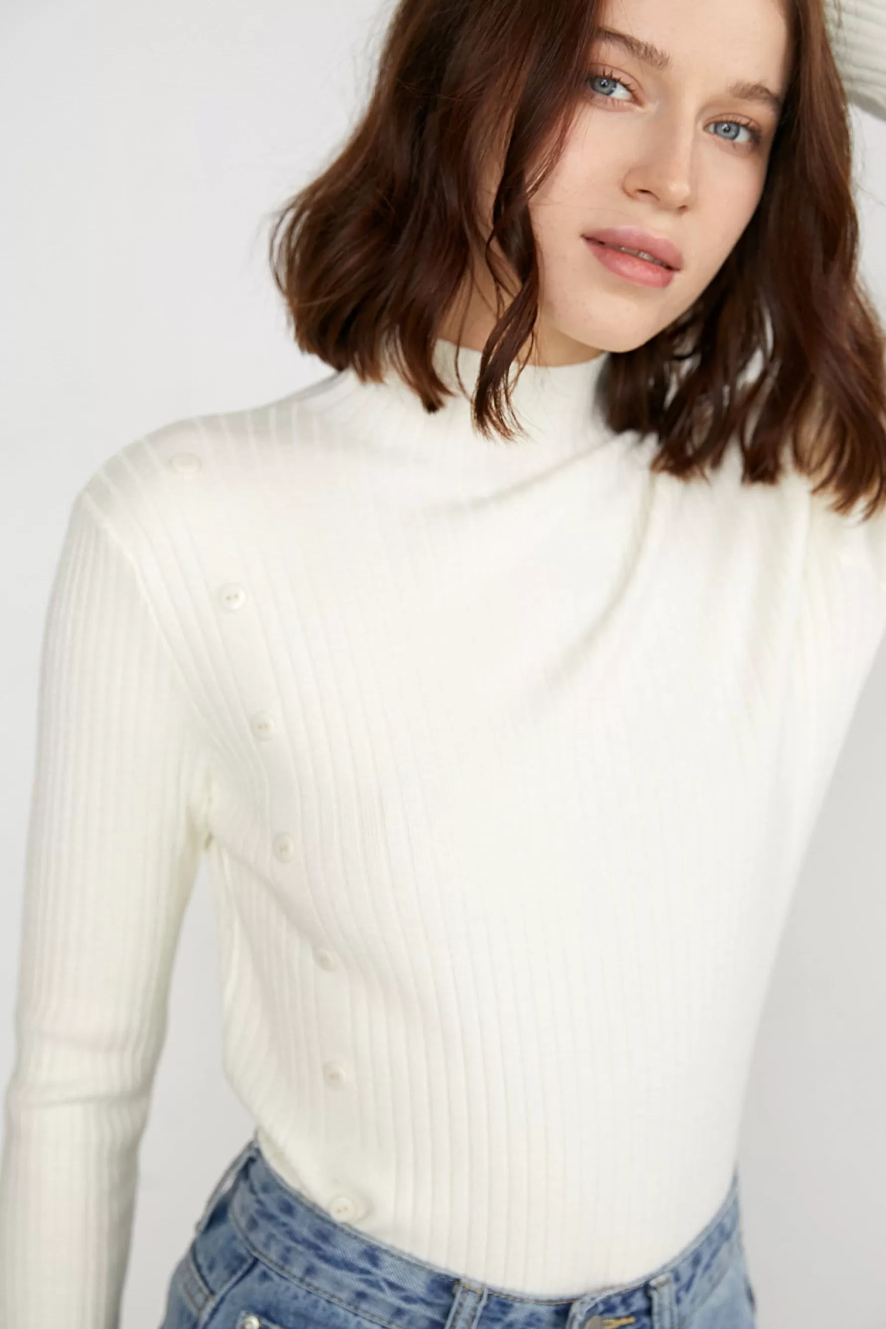 Jingus Rozlyn Essential Sweater-J.ING