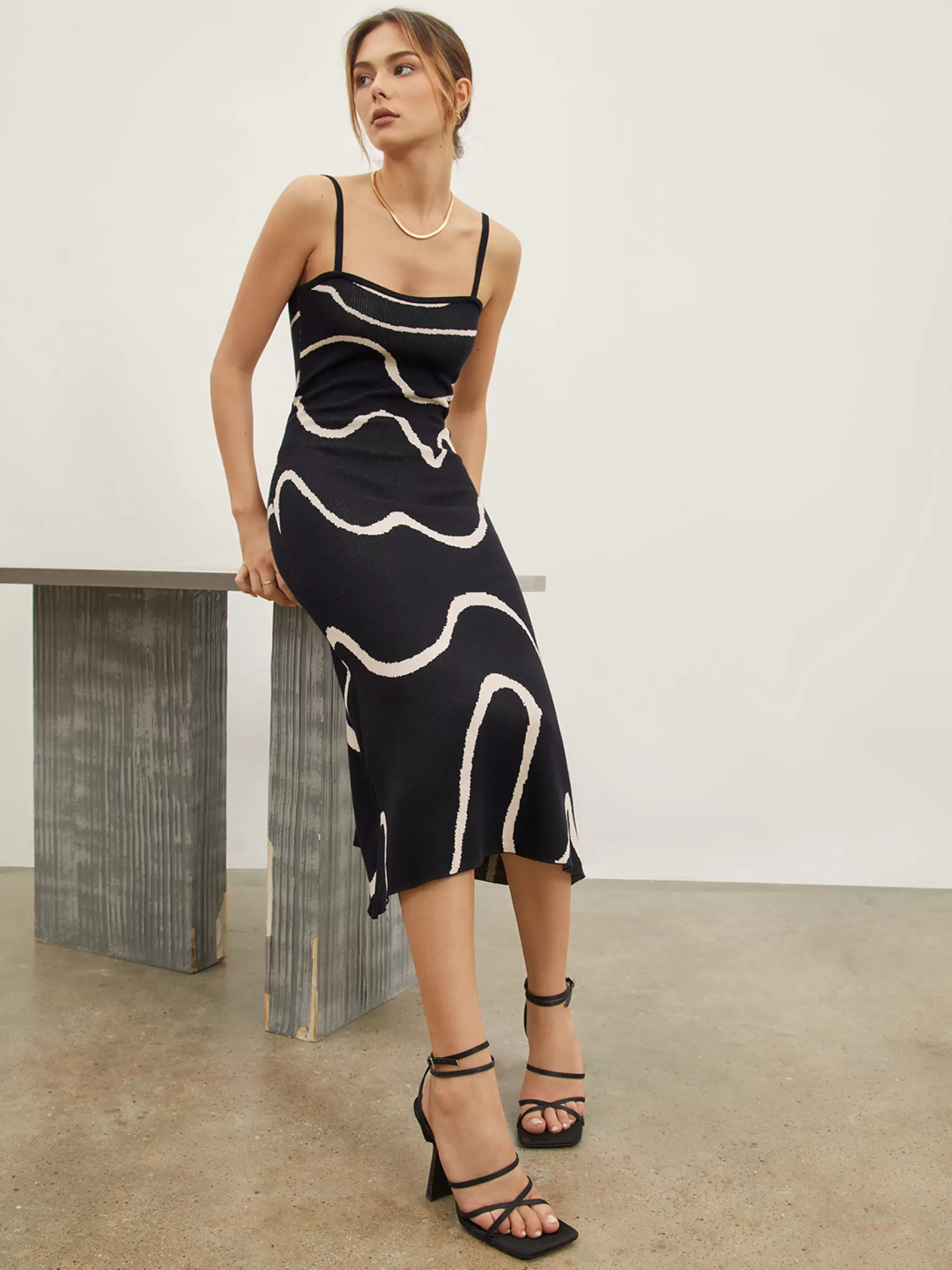 Jingus Wavy Print Strap Midi Dress-J.ING